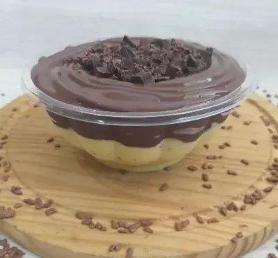 Mousse de Maracujá Trufado com Brigadeiro